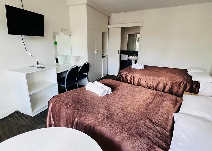 Jacksons Motor Inn